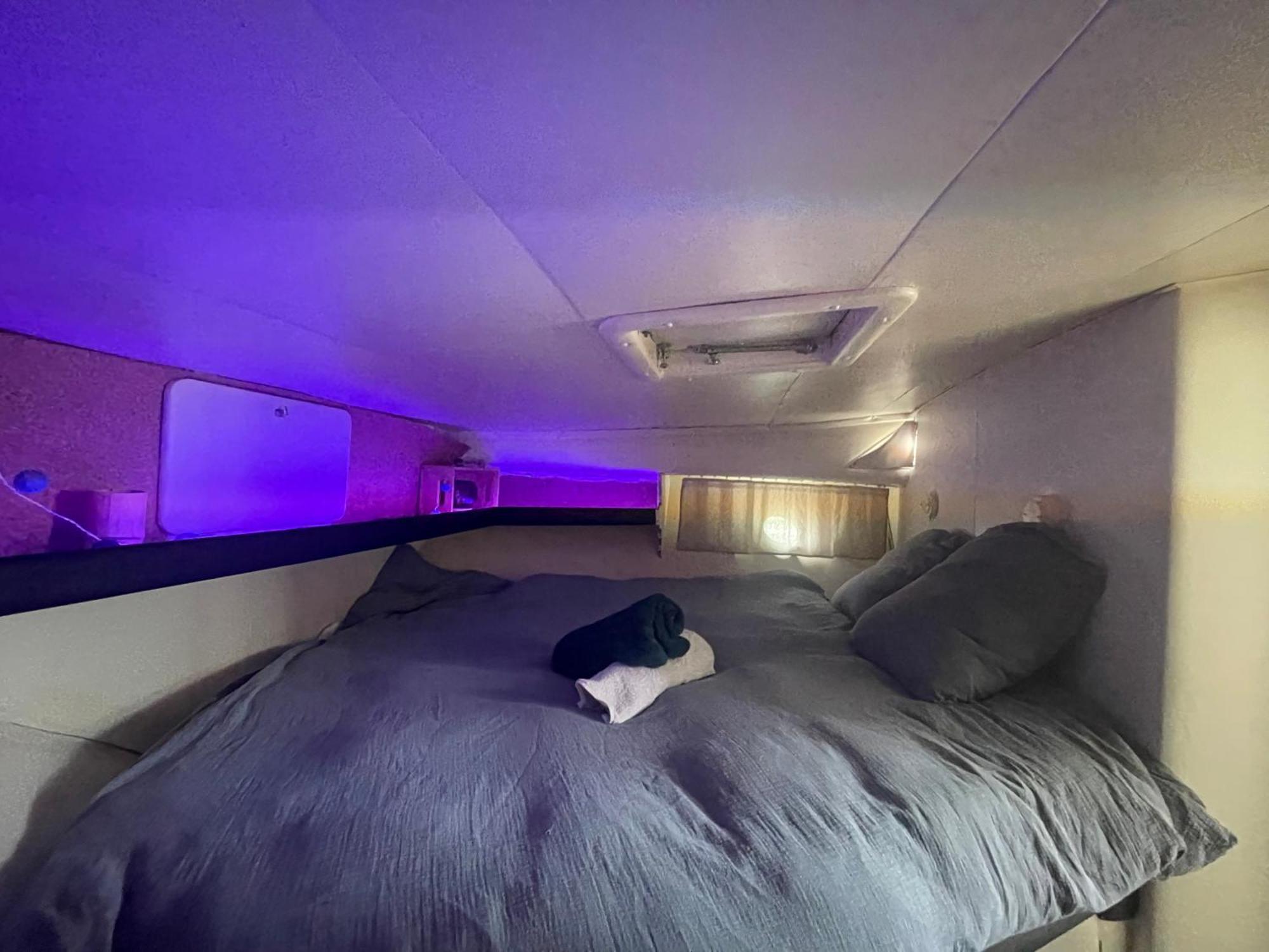 Nuit Insolite Et Cocon Valence  Buitenkant foto